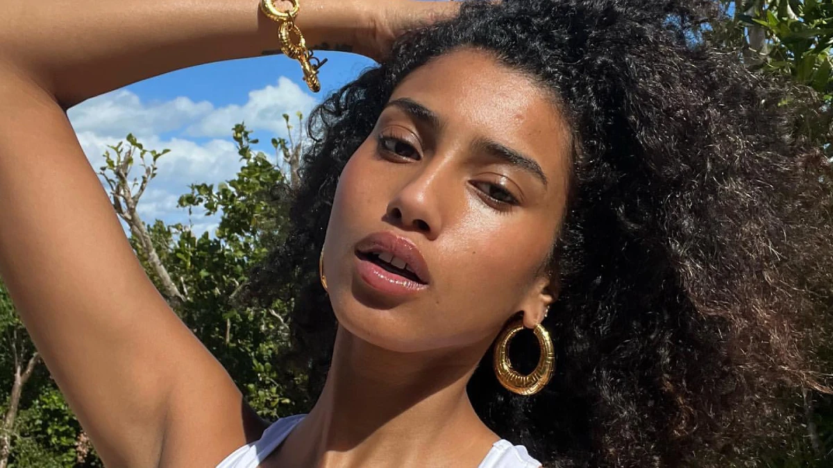 imaan-hammam-cheveux boucles