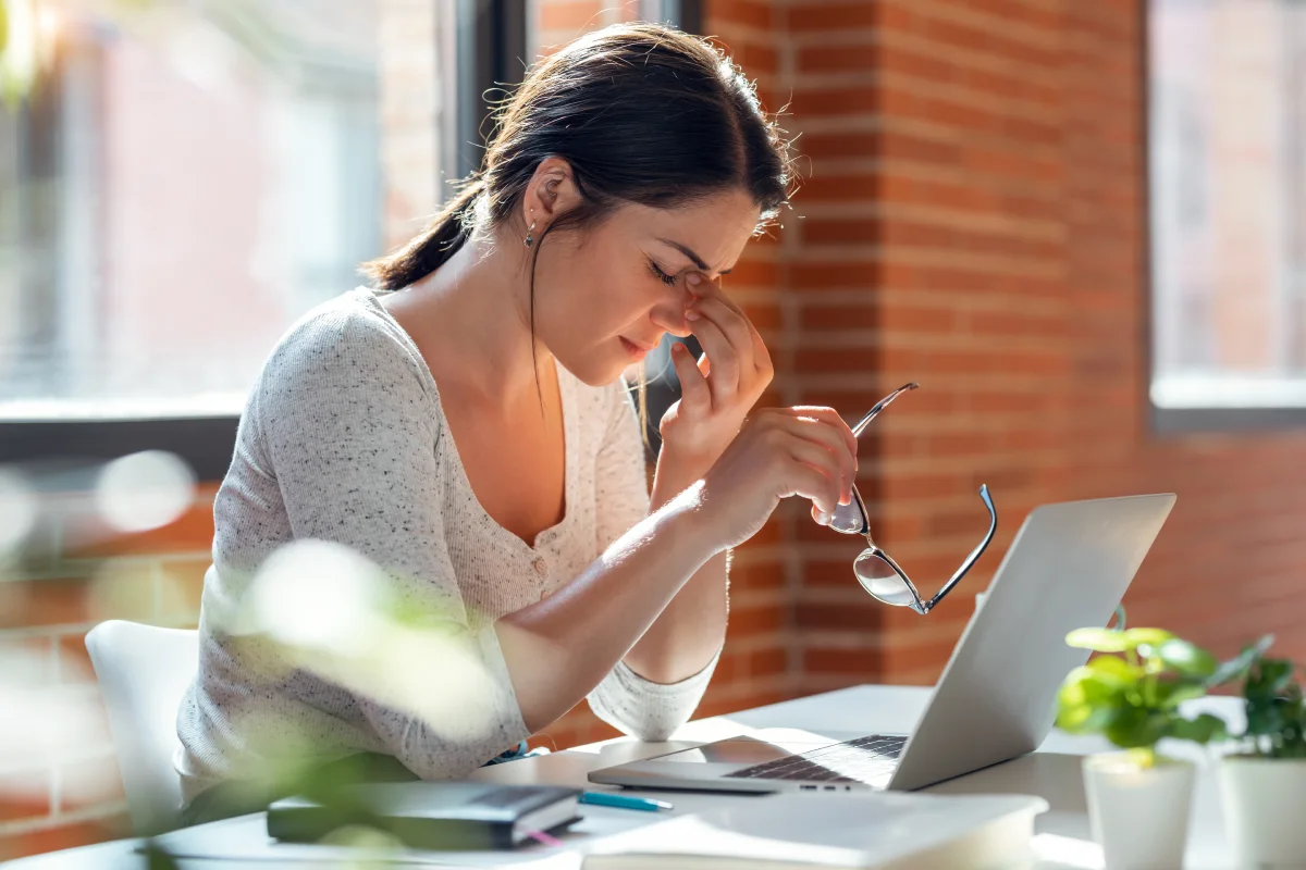 Comprendre la fatigue chronique : causes, symptômes et traitements | Addict Beauté