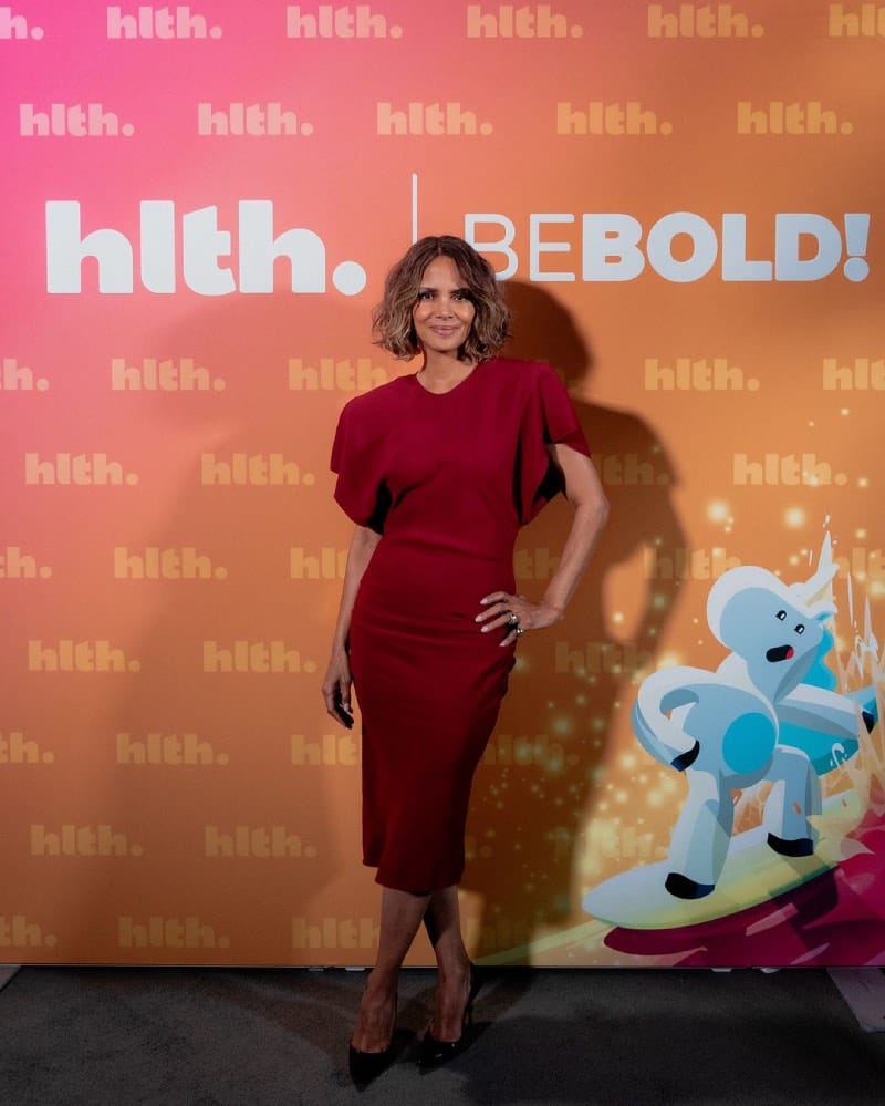 Halle Berry avec son carré court tendance octobre 2024 Instagram