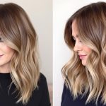 Femme avec une coupe mi-longue tendance, lob wavy et balayage naturel