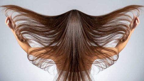 Cette influenceuse teste le Platinum+ à –32 % et ses cheveux brillent comme jamais
