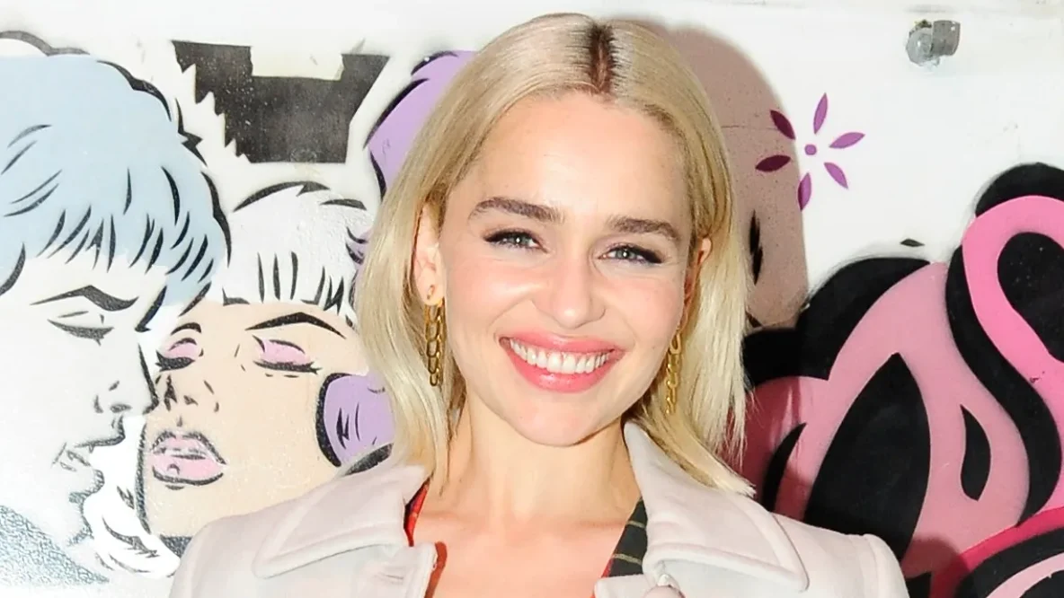 Emilia clarke soft bob