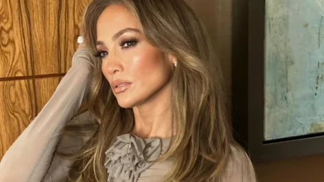Jennifer Lopez et Loren Ridinger, Complices en Pyjamas lors d'une Danse Endiablée dans leur Chambre