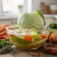 Découvrez la recette efficace du régime soupe au chou pour maigrir rapidement tout en savourant un repas sain et léger. Suivez notre guide pour des résultats visibles en peu de temps.