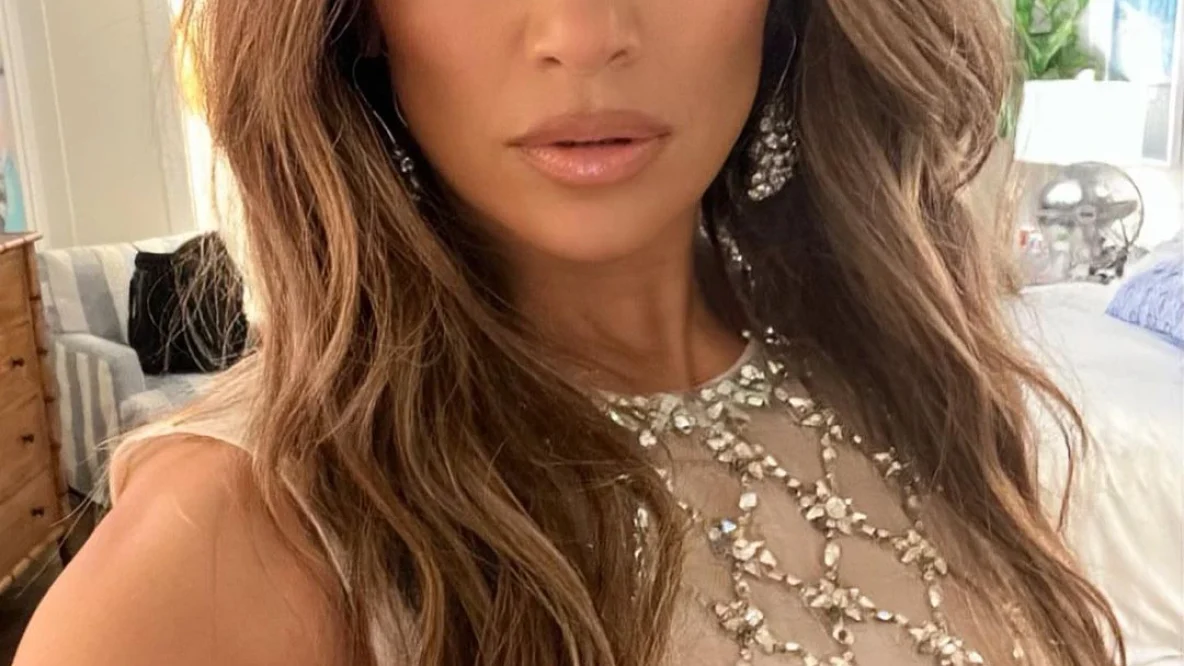 brushing après 50 ans - photo de jennifer lopez