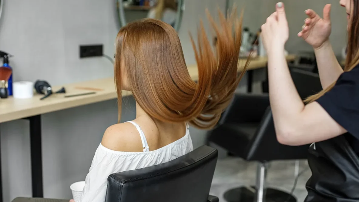 cheveux-brillants-soins-astuces-habitudes-1200x800