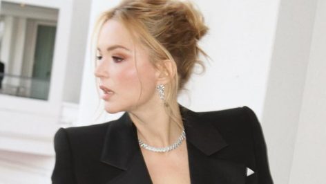 Chignon bas torsadé effet “fille du Sud” – inspiration @efira_virginie