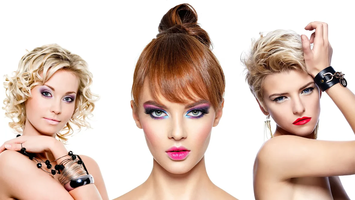 Trois femmes avec visage ovale et super coupe de cheveux sur fond blanc