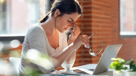 Comprendre la fatigue chronique : causes, symptômes et traitements | Addict Beauté