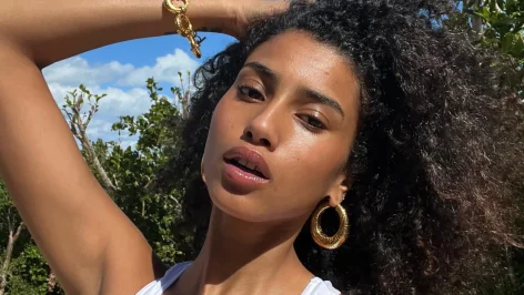 imaan-hammam-cheveux boucles